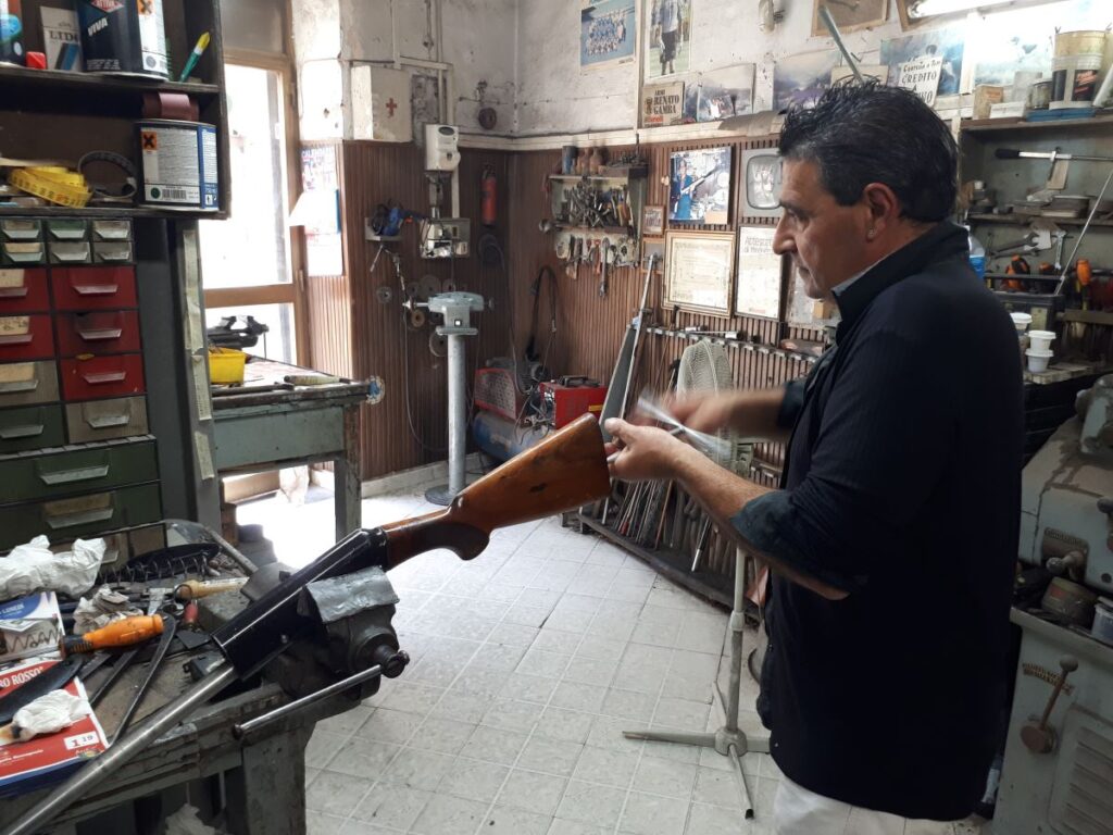 Alfio Platania, storico armaiolo di Catania